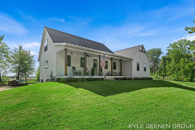 312 48th Avenue, Zeeland, MI 49464