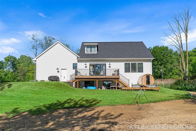 312 48th Avenue, Zeeland, MI 49464