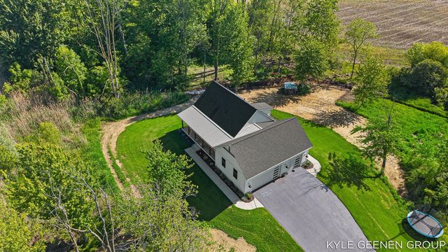 312 48th Avenue, Zeeland, MI 49464