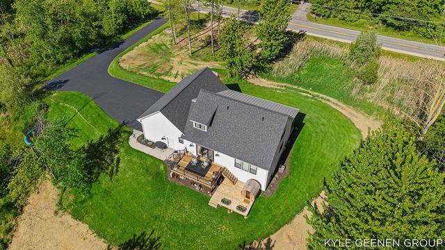 312 48th Avenue, Zeeland, MI 49464