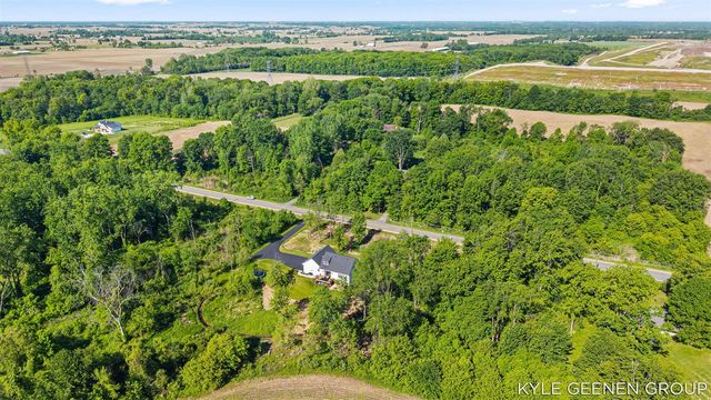 312 48th Avenue, Zeeland, MI 49464