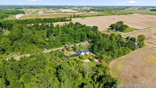 312 48th Avenue, Zeeland, MI 49464