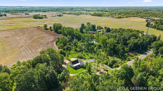 312 48th Avenue, Zeeland, MI 49464