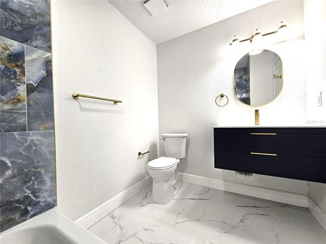 21033 MARKET STREET, Dade City, FL 33523