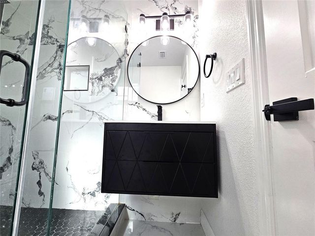 21033 MARKET STREET, Dade City, FL 33523