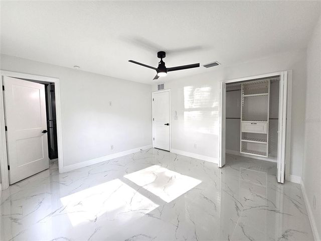 21033 MARKET STREET, Dade City, FL 33523