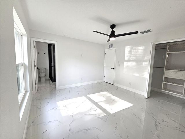 21033 MARKET STREET, Dade City, FL 33523