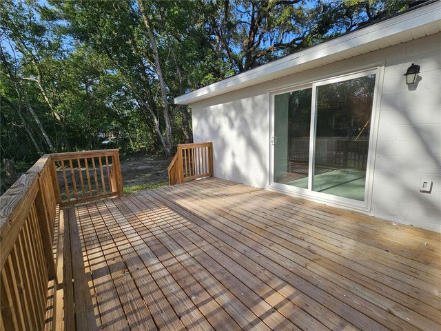 21033 MARKET STREET, Dade City, FL 33523