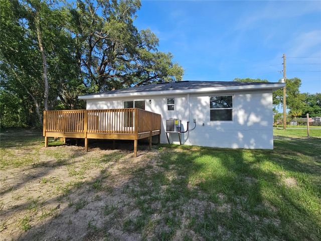 21033 MARKET STREET, Dade City, FL 33523