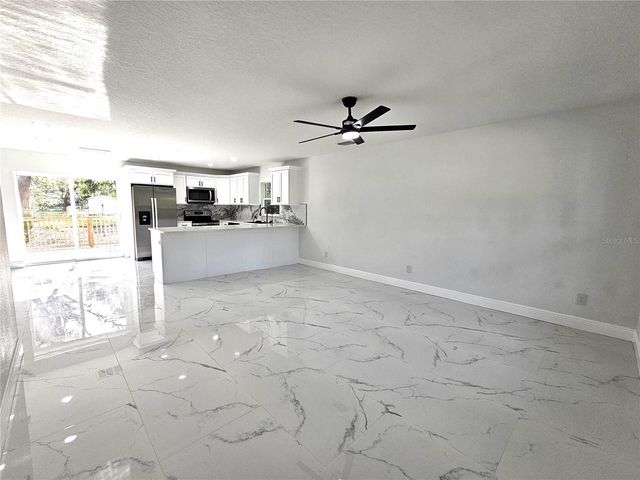 21033 MARKET STREET, Dade City, FL 33523