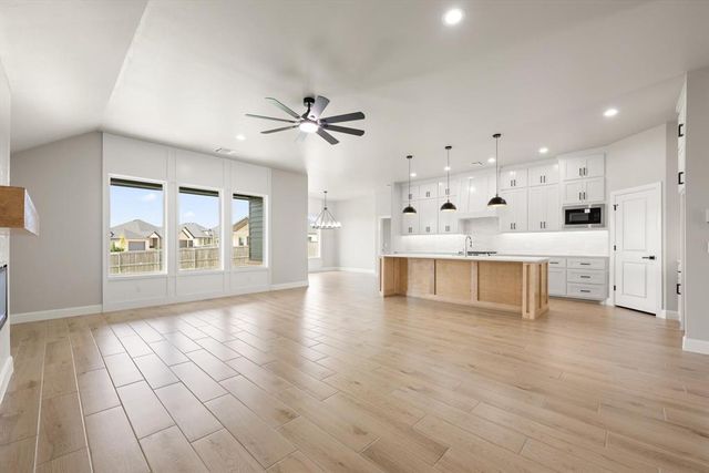 8213 NW 152nd Street, Edmond, OK 73013
