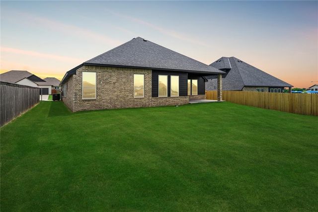 8213 NW 152nd Street, Edmond, OK 73013