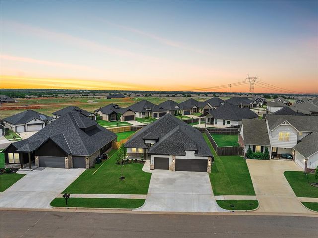 8213 NW 152nd Street, Edmond, OK 73013