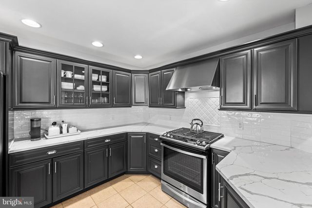 7 RICHARD WILSON DR, Coatesville, PA 19320