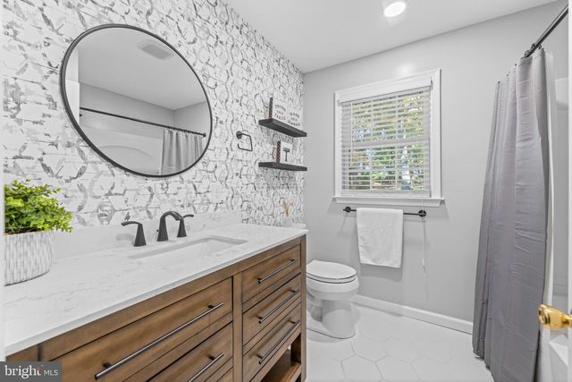 7 RICHARD WILSON DR, Coatesville, PA 19320