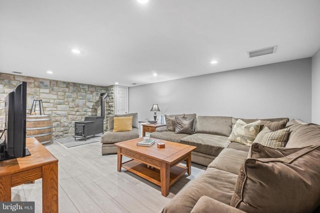 7 RICHARD WILSON DR, Coatesville, PA 19320