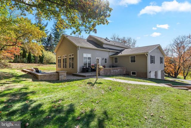 7 RICHARD WILSON DR, Coatesville, PA 19320