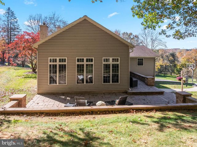 7 RICHARD WILSON DR, Coatesville, PA 19320