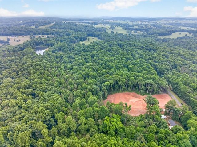 135 Jarrett Lane, Gillsville, GA 30543