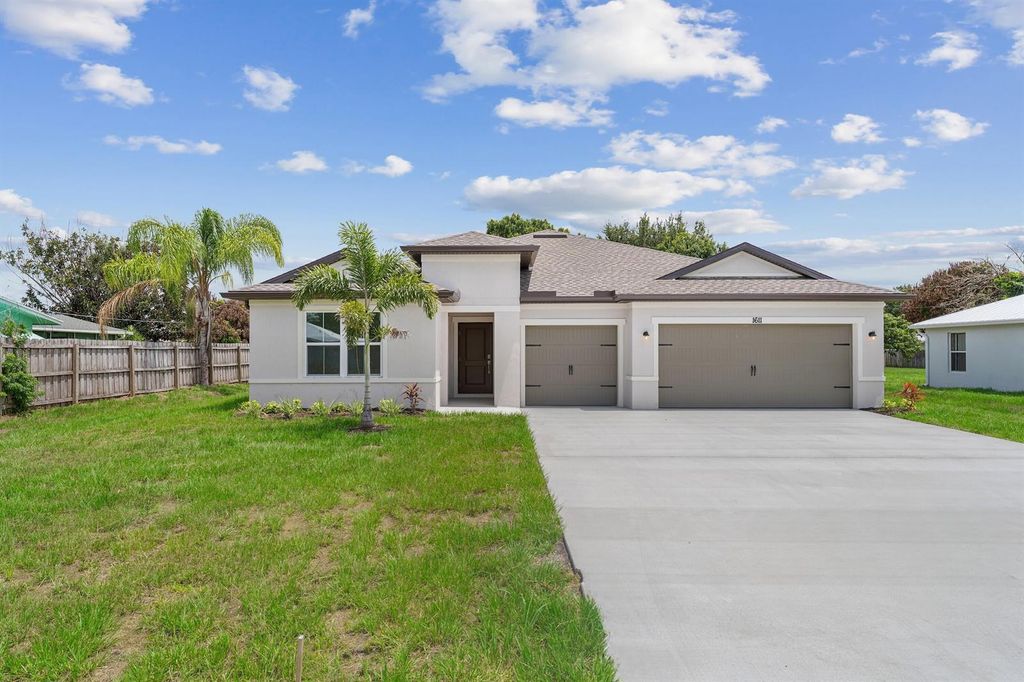 1611 SE Minorca Avenue, Port St. Lucie, FL 34952