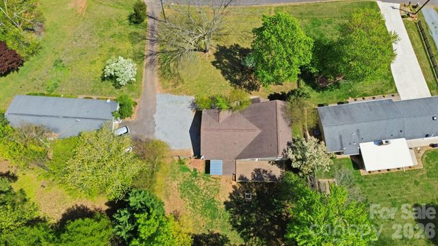 2036 Hickory Hills Drive, Denver, NC 28037