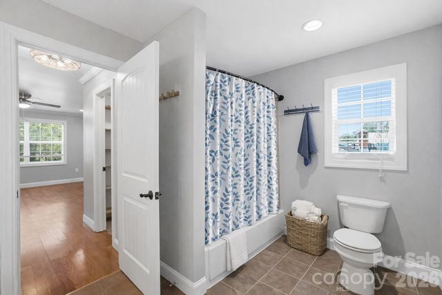 2036 Hickory Hills Drive, Denver, NC 28037