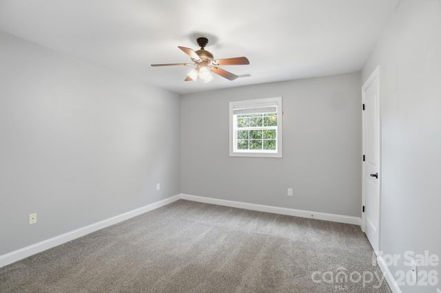 2036 Hickory Hills Drive, Denver, NC 28037