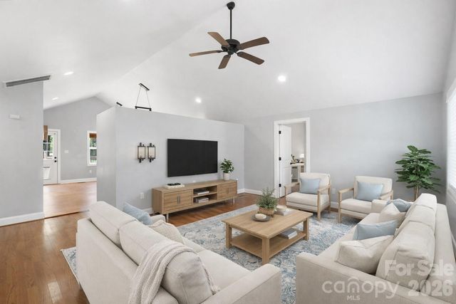 2036 Hickory Hills Drive, Denver, NC 28037