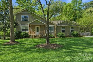 2036 Hickory Hills Drive, Denver, NC 28037