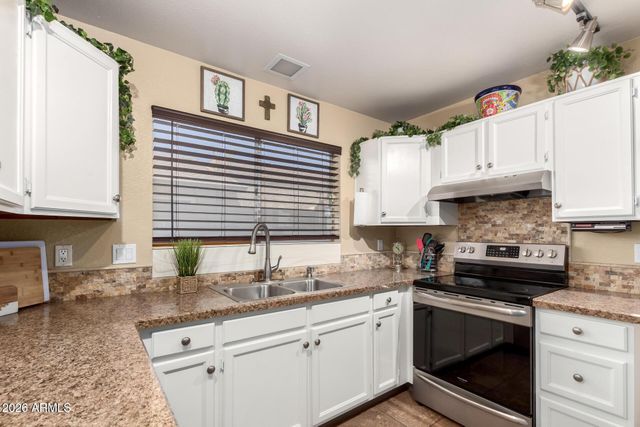 630 E JENSEN Street 116, Mesa, AZ 85203