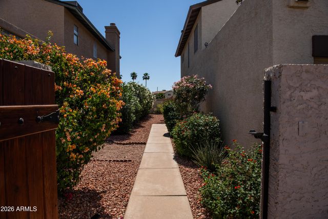 630 E JENSEN Street 116, Mesa, AZ 85203