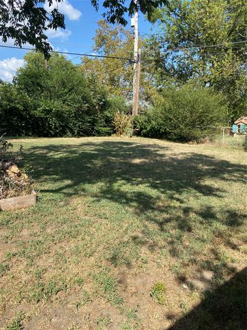 18589 E 3rd Street E, Tulsa, OK 74108