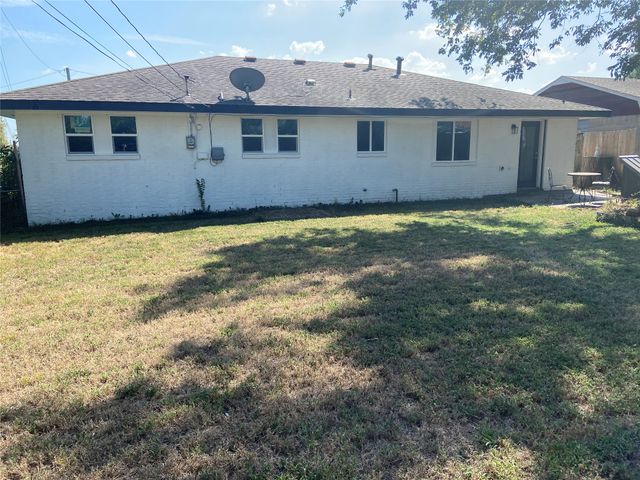 18589 E 3rd Street E, Tulsa, OK 74108