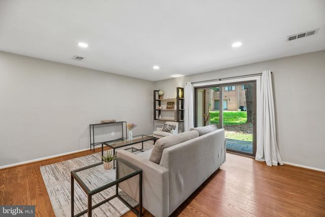 3708-B STEPPES CT, Falls Church, VA 22041
