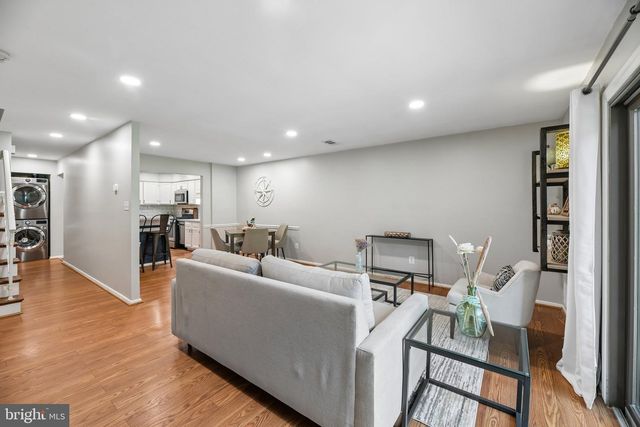 3708-B STEPPES CT, Falls Church, VA 22041