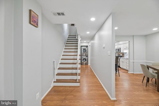 3708-B STEPPES CT, Falls Church, VA 22041