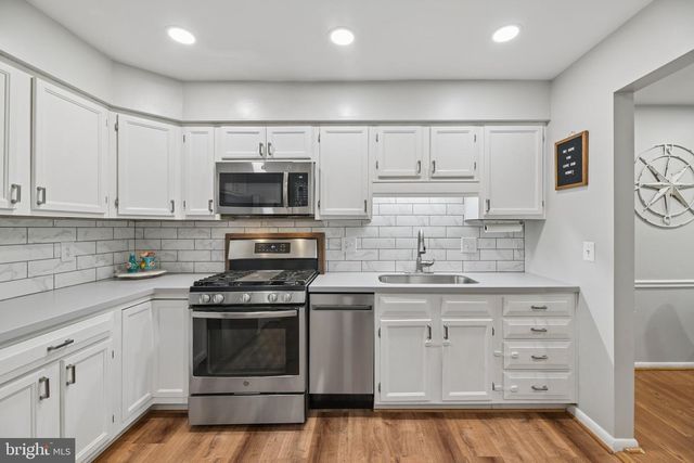 3708-B STEPPES CT, Falls Church, VA 22041