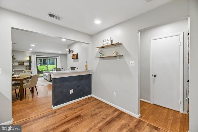 3708-B STEPPES CT, Falls Church, VA 22041