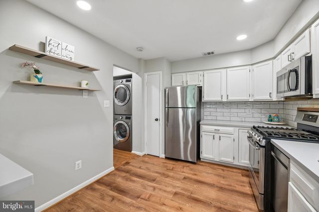 3708-B STEPPES CT, Falls Church, VA 22041