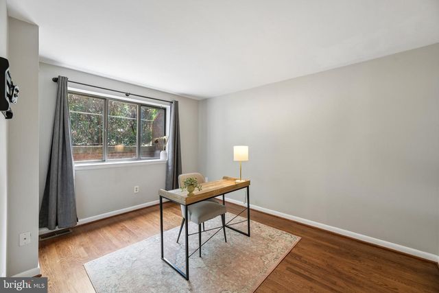 3708-B STEPPES CT, Falls Church, VA 22041