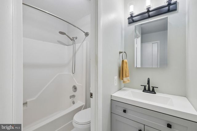 3708-B STEPPES CT, Falls Church, VA 22041