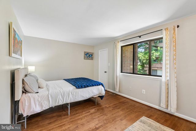3708-B STEPPES CT, Falls Church, VA 22041