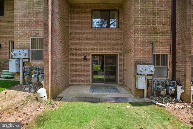 3708-B STEPPES CT, Falls Church, VA 22041