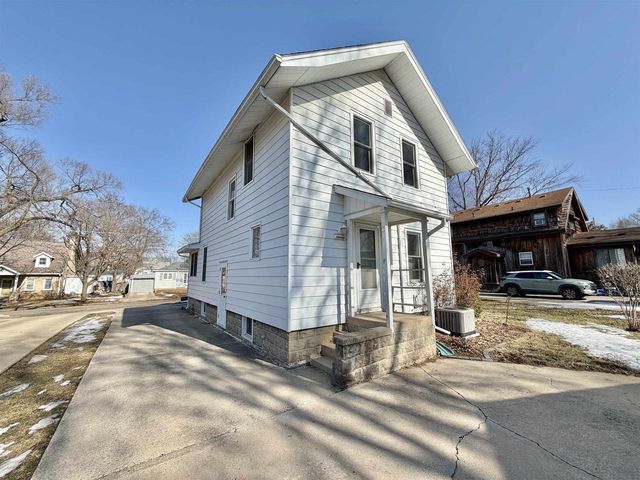 1142 W Jackson Street, Beloit, WI 53511
