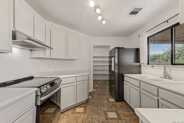 2331 PADDLE CRK, San Antonio, TX 78245