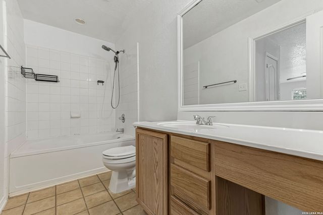 2331 PADDLE CRK, San Antonio, TX 78245