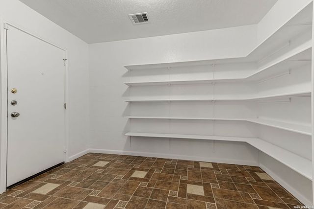 2331 PADDLE CRK, San Antonio, TX 78245
