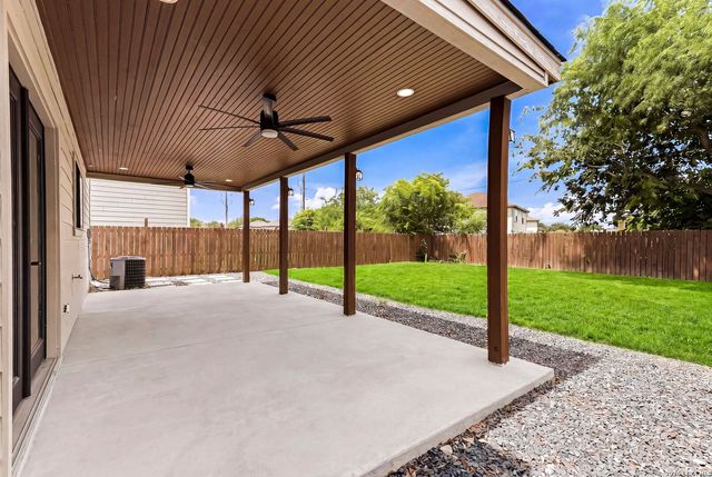 2331 PADDLE CRK, San Antonio, TX 78245