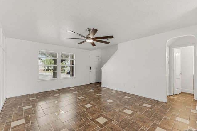 2331 PADDLE CRK, San Antonio, TX 78245