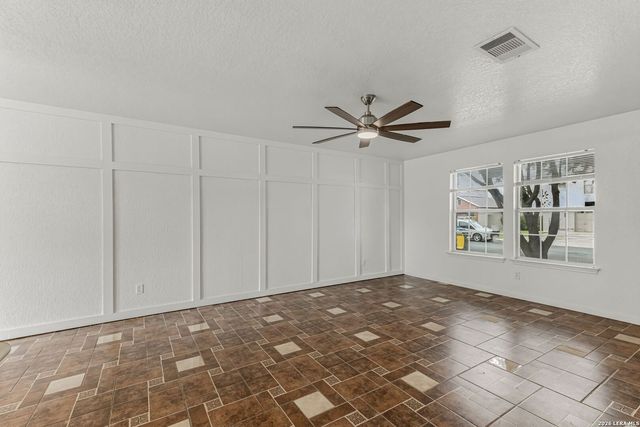 2331 PADDLE CRK, San Antonio, TX 78245